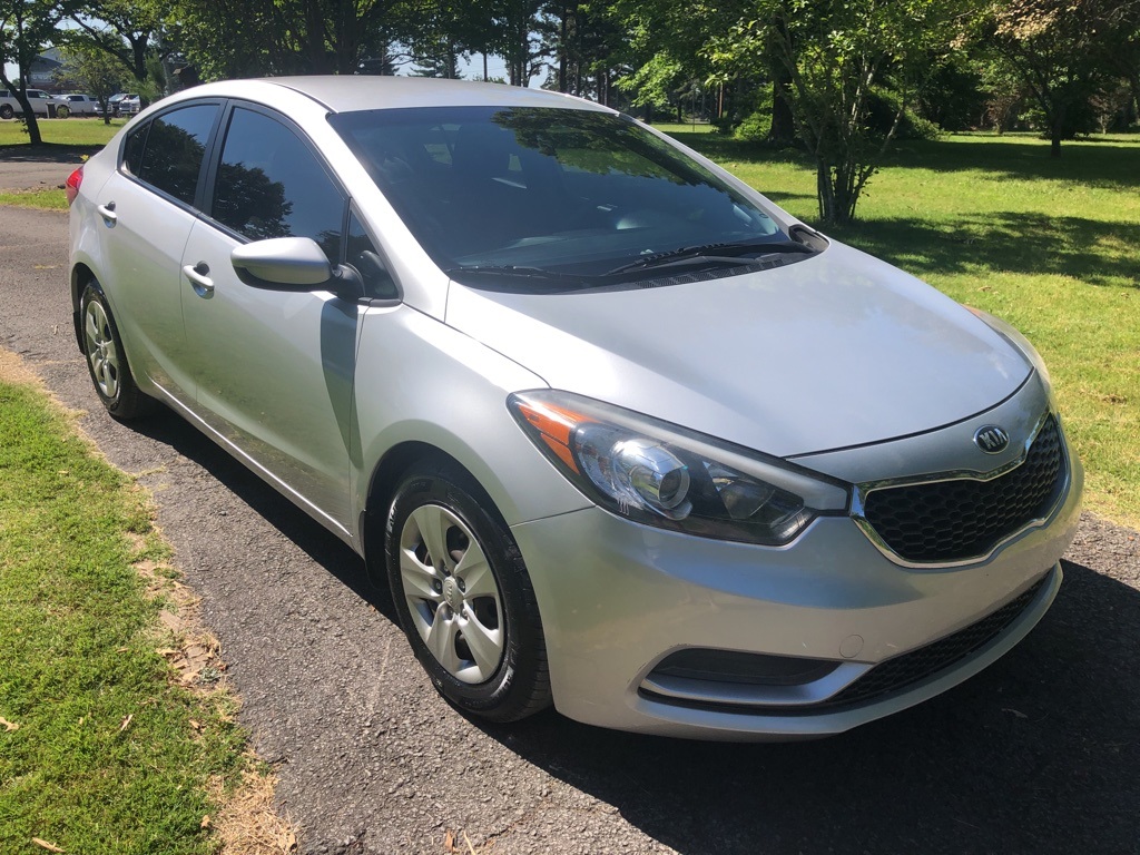 Pre-Owned 2016 Kia Forte LX 4D Sedan for Sale #107291B | Red River ...