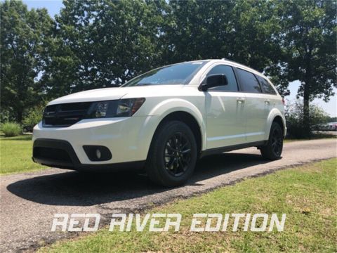 New 2019 DODGE Journey SE