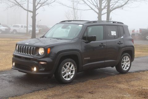New 2019 JEEP Renegade Latitude